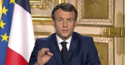 Macron: “Savaştayız”…