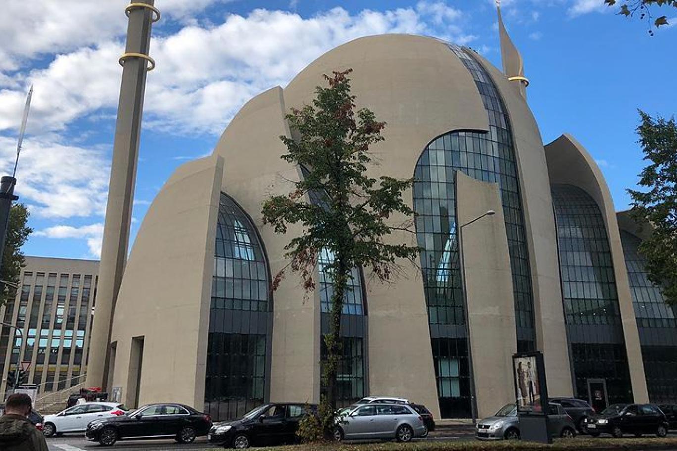 Almanya’da mahkeme hoparlörden ezana onay verdi